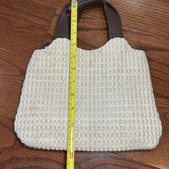 Sonoma small woven straw bag with leather handle and zipper closure - Picture 10 of 11